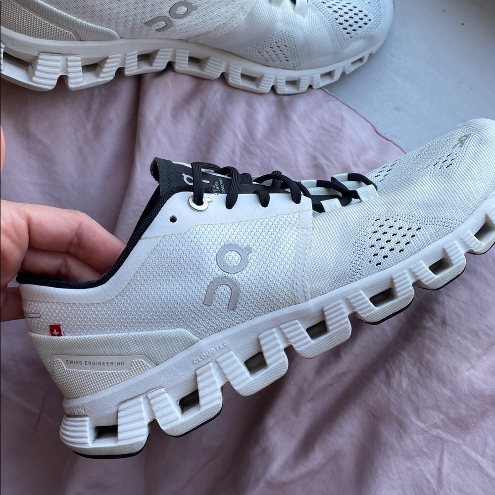 On Running Cloud,  White and Black Running Shoes size 7.5 PLEASE READ BELOW - Picture 10 of 12